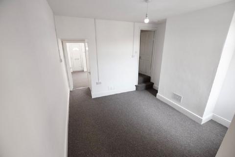 3 bedroom terraced house to rent, Victoria Street, Stoke-On-Trent, ST4 6EG