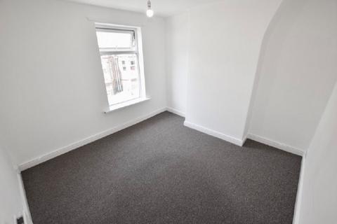 3 bedroom terraced house to rent, Victoria Street, Stoke-On-Trent, ST4 6EG