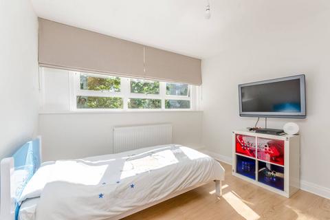 2 bedroom flat for sale, Keevil Drive, Southfields, London, SW19