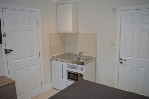 Studio to rent, Yoxley Drive Room 1 Ilford IG2 6PX