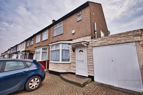 3 bedroom semi-detached house to rent, Western Avenue, Dagenham East, Dagenham, Essex, RM10