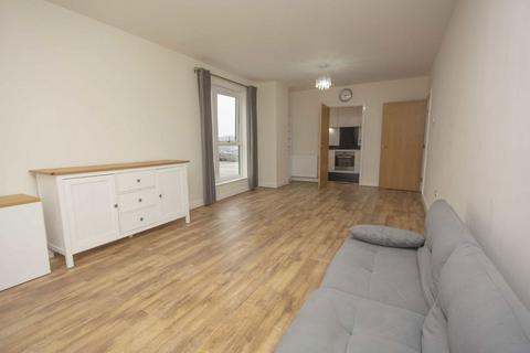 2 bedroom flat to rent, Chronicle Avenue, London NW9