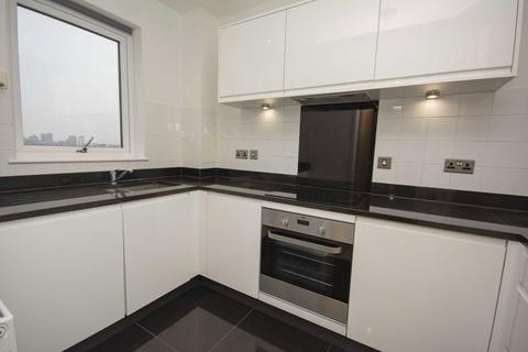 2 bedroom flat to rent, Chronicle Avenue, London NW9