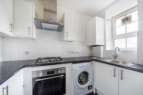 3 bedroom flat to rent, Union Road London SW8