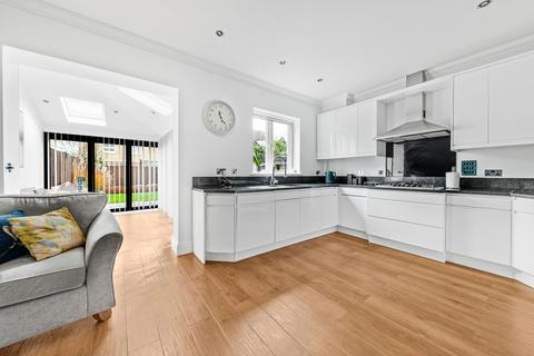 4 bedroom townhouse for sale, Dorrington Way, Beckenham