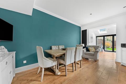 4 bedroom townhouse for sale, Dorrington Way, Beckenham