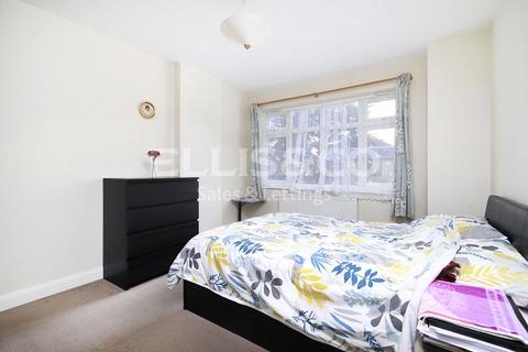 565 Honeypot Lane, Stanmore, HA7 1JQ
