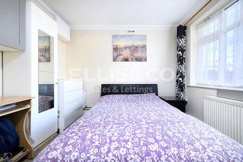 565 Honeypot Lane, Stanmore, HA7 1JQ