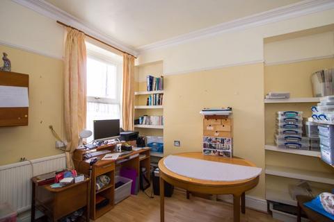 3 bedroom terraced house for sale, Wood Street, Penarth