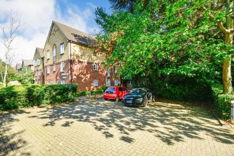 2 bedroom flat to rent, 28 Westwood Road, Southampton