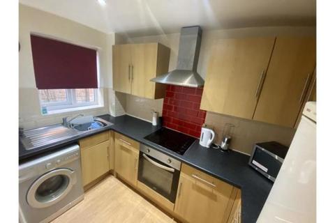 2 bedroom flat to rent, 28 Westwood Road, Southampton