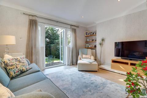 2 bedroom detached house for sale, Victoria Road, Mill Hill NW7