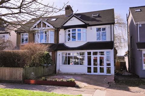 4 bedroom semi-detached house for sale, Footscray Road, London SE9