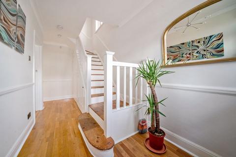 4 bedroom semi-detached house for sale, Footscray Road, London SE9