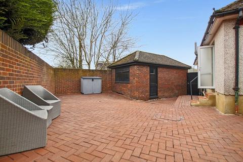 3 bedroom semi-detached bungalow for sale, Kemsing Close, Bexley