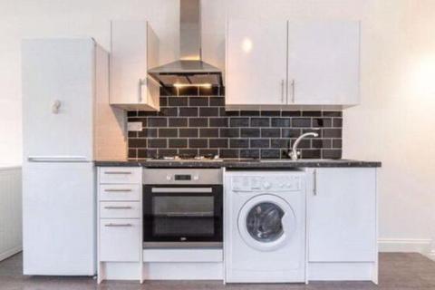 Studio to rent, Messina Avenue, West Hampstead NW6