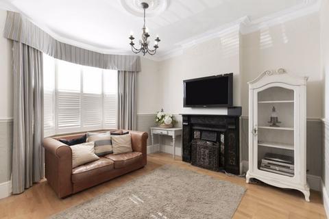 4 bedroom semi-detached house for sale, Ladysmith Road, London, SE9 5BN