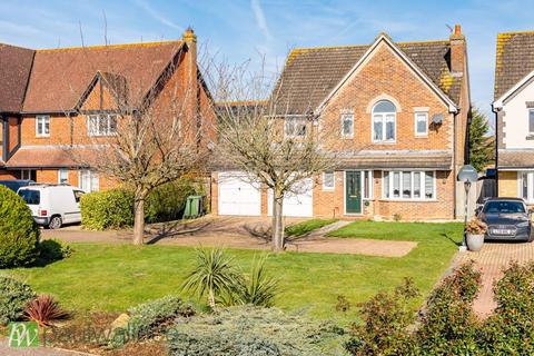 4 bedroom detached house for sale, Pulham Avenue, Broxbourne