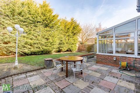 4 bedroom detached house for sale, Pulham Avenue, Broxbourne