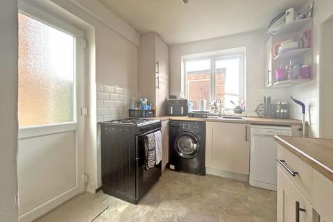 2 bedroom semi-detached house for sale, Kent Road, Wednesbury