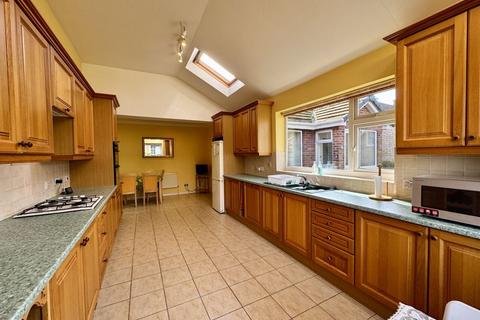 2 bedroom detached bungalow for sale, Norfolk Road, Four Oaks, Sutton Coldfield, B75 6SQ