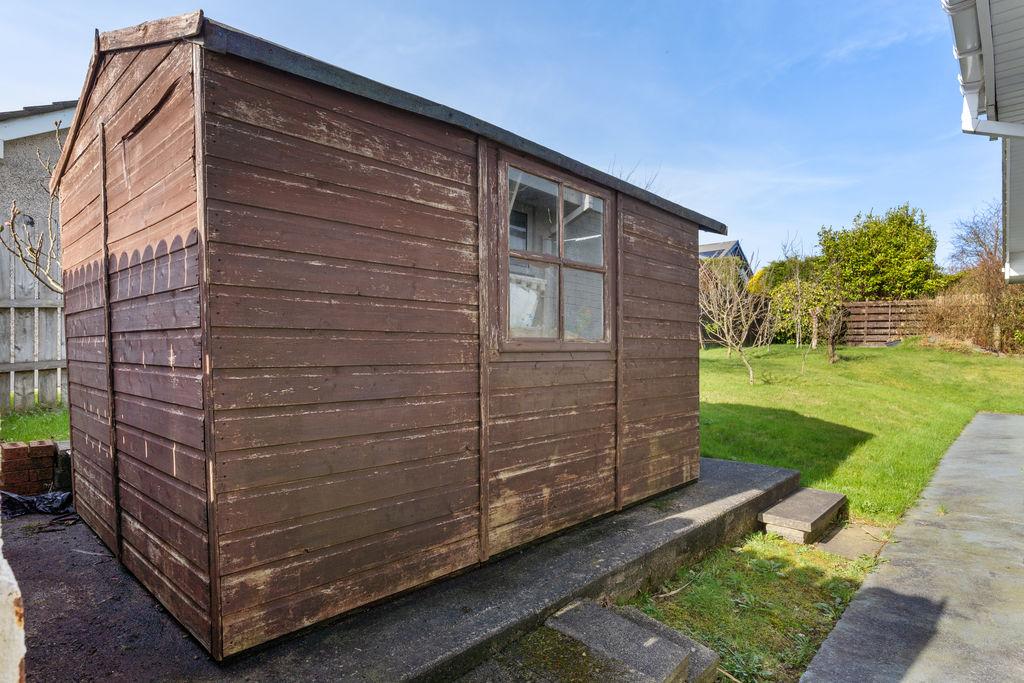 9 Sunnybank Avenue