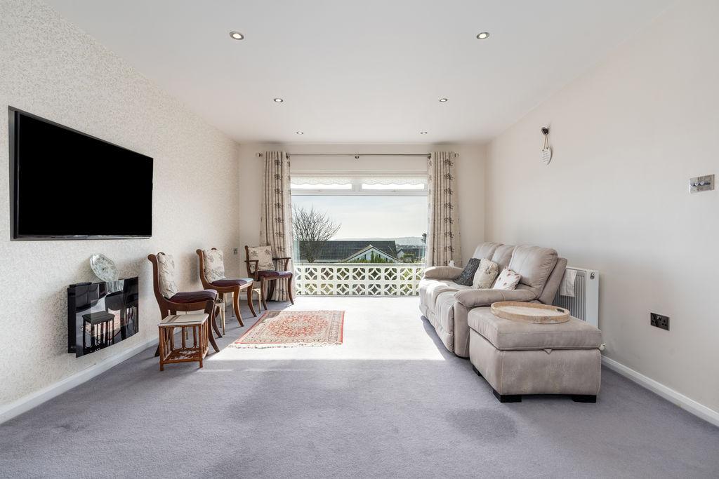 9 Sunnybank Avenue