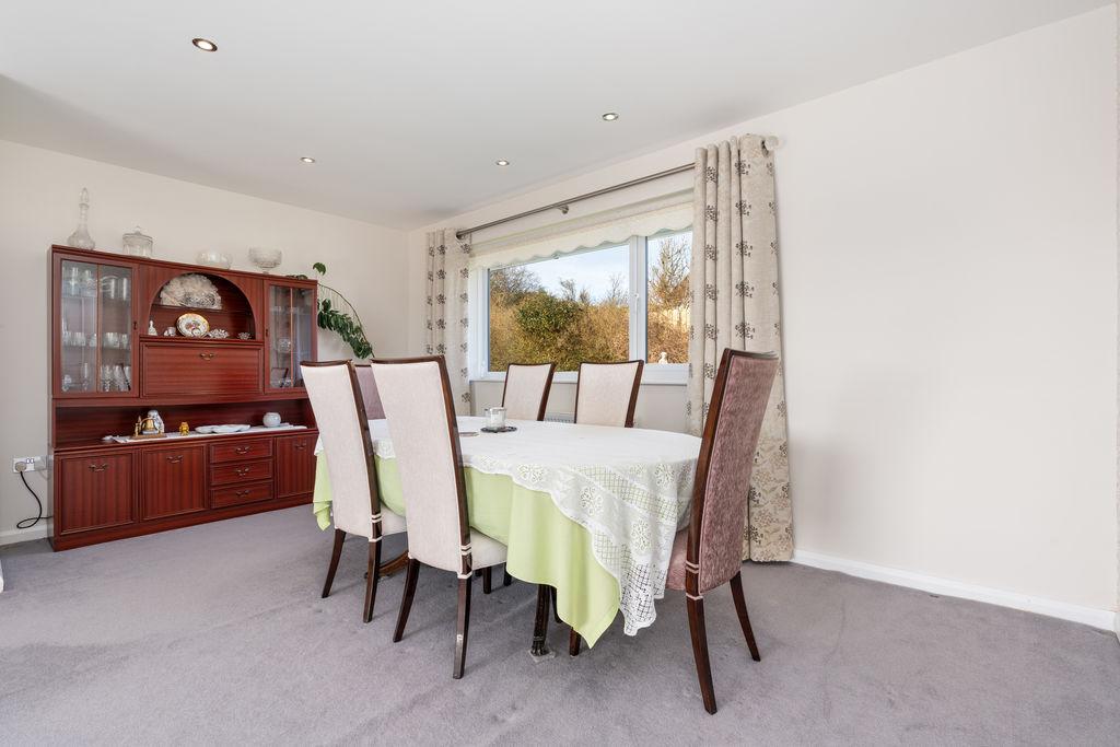 9 Sunnybank Avenue