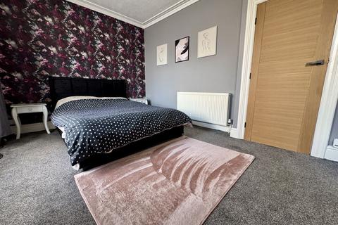 3 bedroom terraced house for sale, Moreton Road, Holyhead. Anglesey, LL65