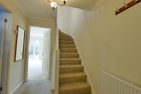 3 bedroom terraced house to rent, Priory Close, CIRENCESTER