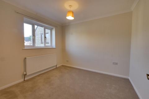 3 bedroom terraced house to rent, Priory Close, CIRENCESTER