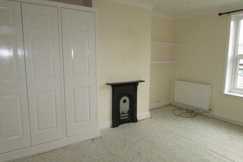 1 bedroom terraced house to rent, West Street, Littleborough