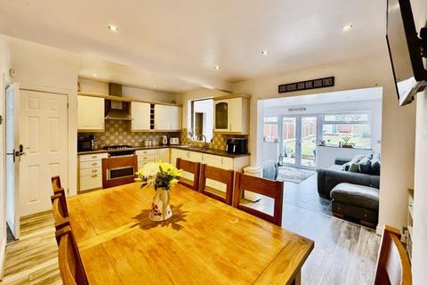 3 bedroom semi-detached house for sale, Woodlands Farm Road, Birmingham, B24 0PQ