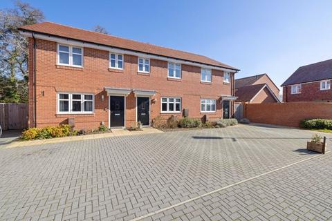 2 bedroom terraced house for sale, Beehive Lane, Chichester