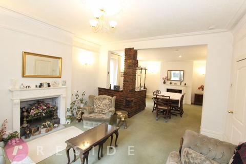 3 bedroom terraced house for sale, Edenfield Road, Rochdale OL12