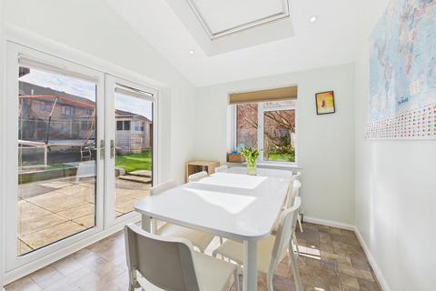 1 Faldo Close, Abbeymead, Gloucester, GL4 5BN