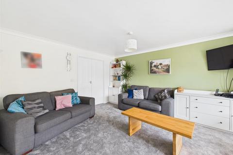 1 Faldo Close, Abbeymead, Gloucester, GL4 5BN