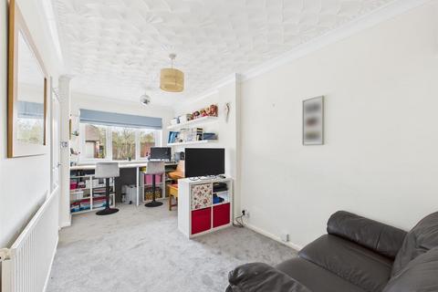 1 Faldo Close, Abbeymead, Gloucester, GL4 5BN