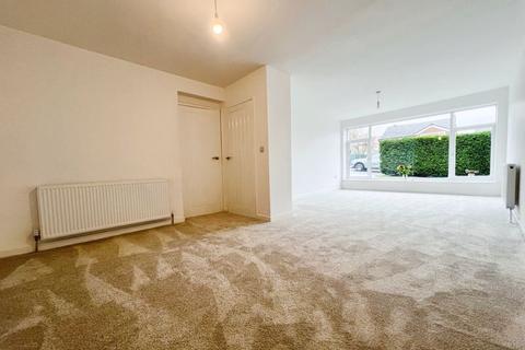 3 bedroom detached bungalow to rent, Hough Fold Way, Harwood