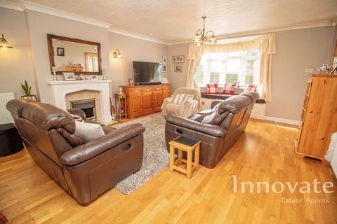 4 bedroom semi-detached house for sale, Windsor Road, Oldbury B68