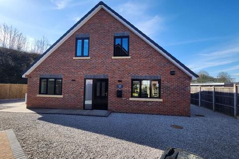 4 bedroom detached house to rent, Boundary House, The Lindens, Shifnal, TF11 8AB