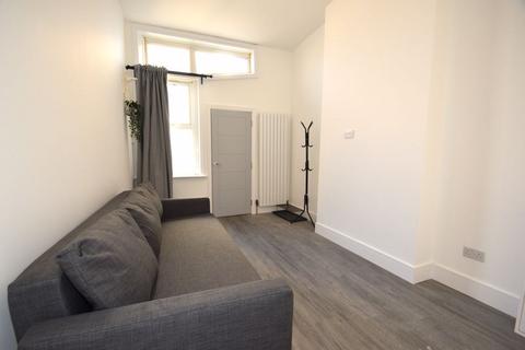 1 bedroom apartment to rent, High Street Colliers Wood, London SW19