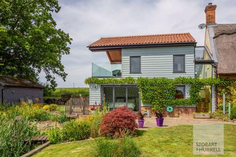 4 bedroom detached house for sale, South Walsham Road, Norwich NR13