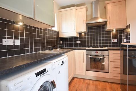 1 bedroom property to rent, Highpath Court, Basingstoke RG24