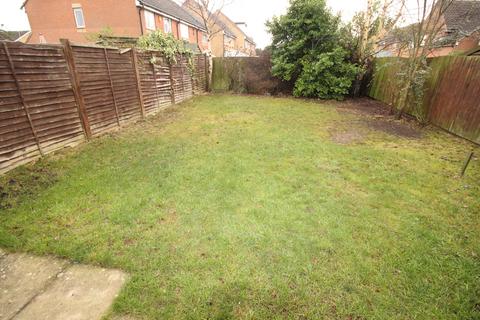 3 bedroom semi-detached house to rent, Dartmouth Mews -  Leagrave - 3 bedroom house