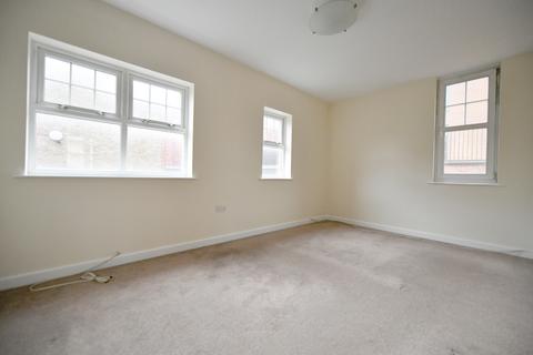 2 bedroom flat to rent, Redhill