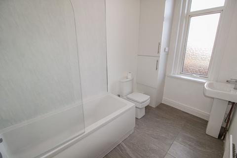 2 bedroom flat to rent, Plessey Road, Blyth, NE24