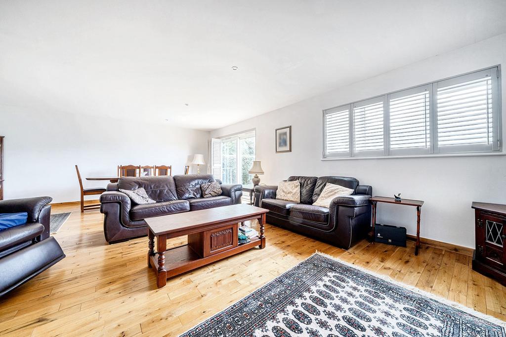 Sitting / Dining Room