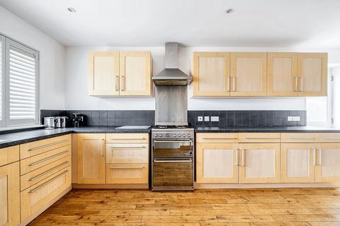 23a Elmleigh, Midhurst, GU29 9EZ