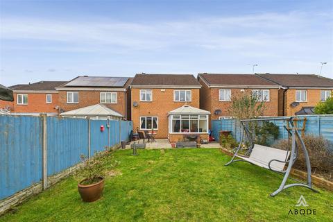 3 bedroom detached house for sale, Pershore Drive, Burton-on-Trent DE14